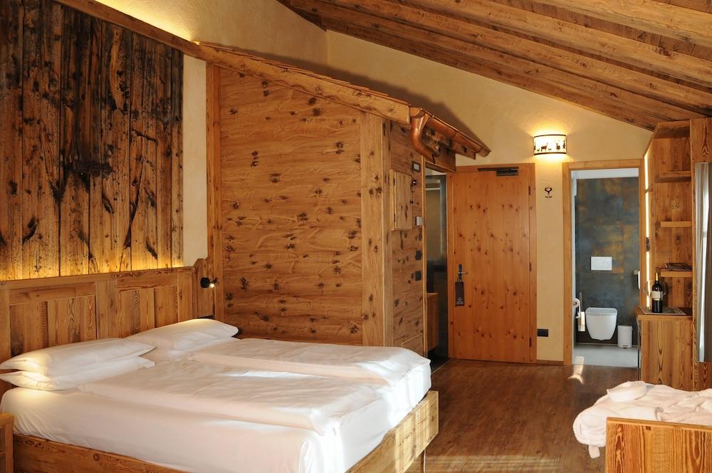 Hotel Helvetia Livigno Exterior foto