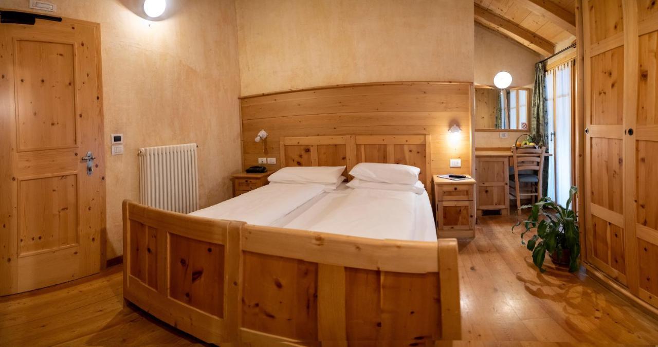 Hotel Helvetia Livigno Exterior foto
