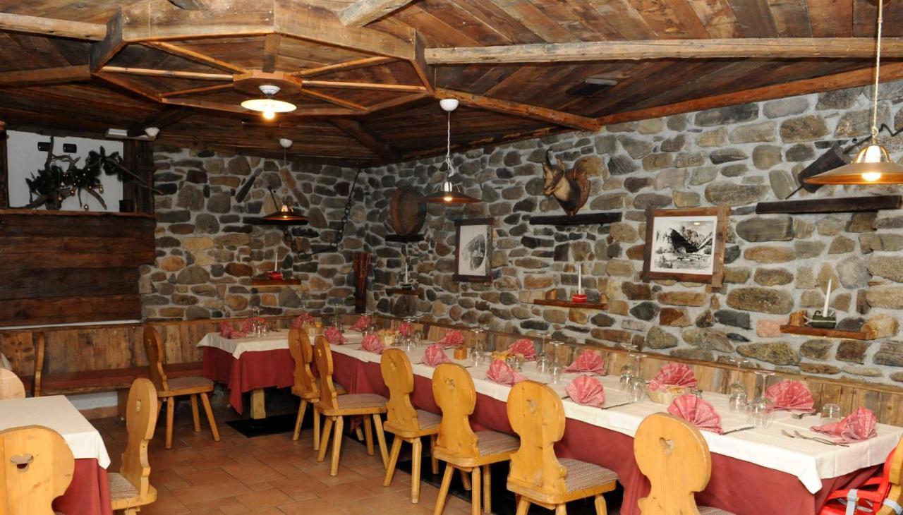 Hotel Helvetia Livigno Exterior foto