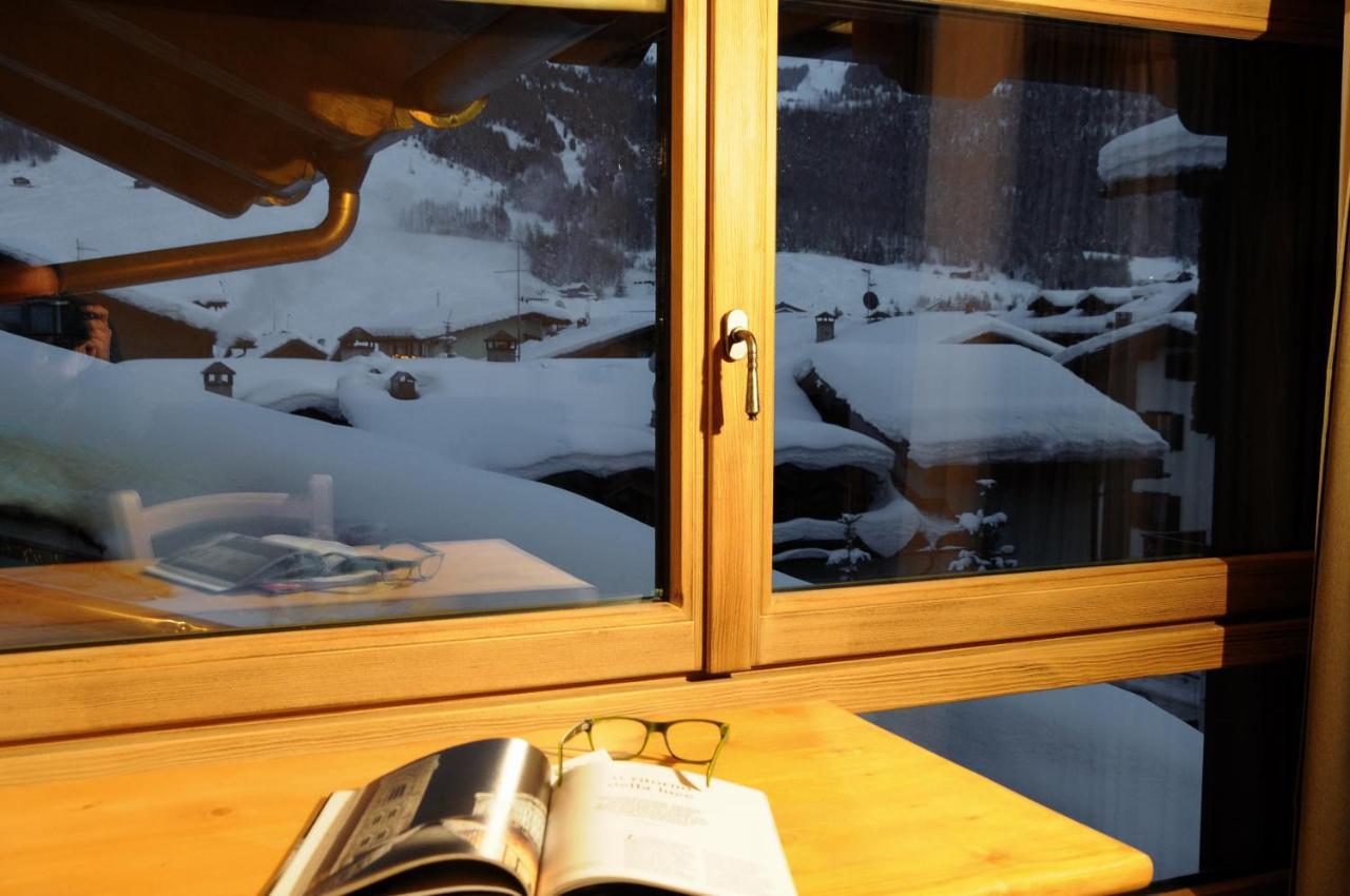 Hotel Helvetia Livigno Exterior foto