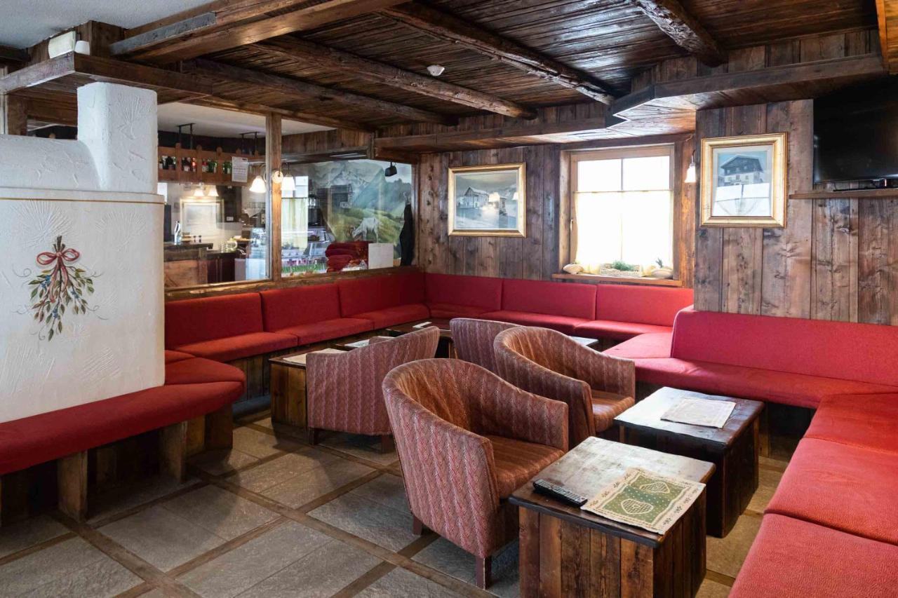Hotel Helvetia Livigno Exterior foto