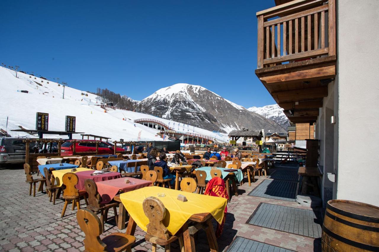 Hotel Helvetia Livigno Exterior foto