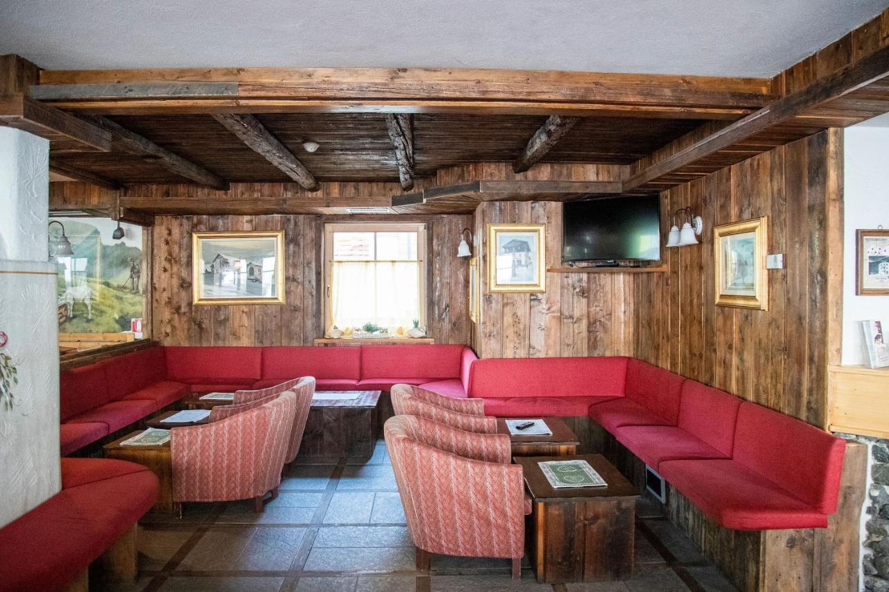 Hotel Helvetia Livigno Exterior foto