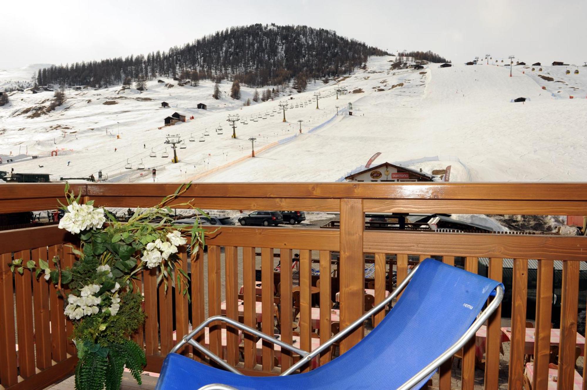 Hotel Helvetia Livigno Exterior foto